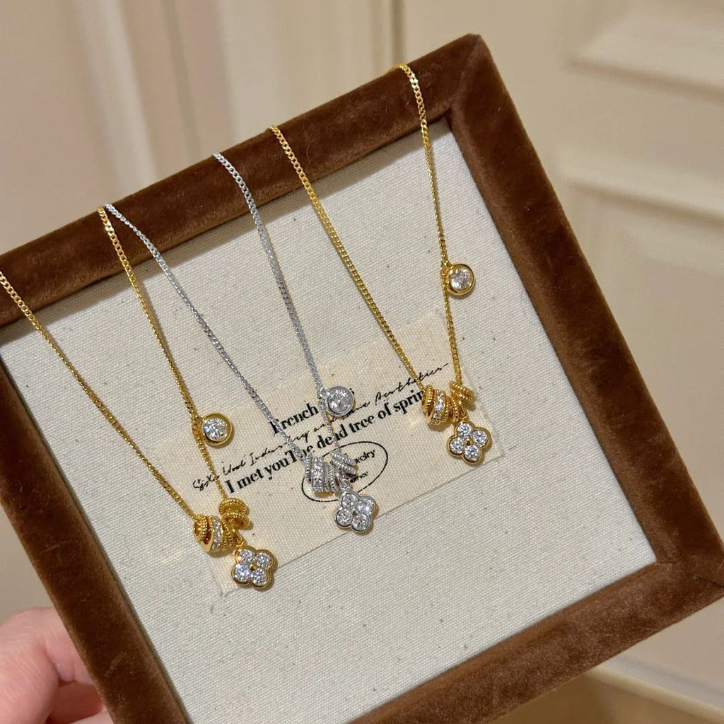 Vintage Clover and Sparkling Snowflake Jewelry Set