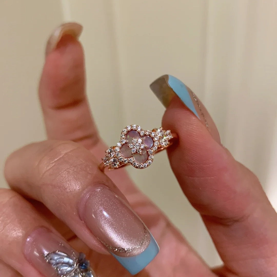 Vintage Courtly Style Pink Mother-of-Pearl Clover Ring