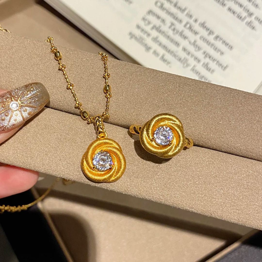 French Romantic Style Möbius and Brushed Rose Jewelry Set