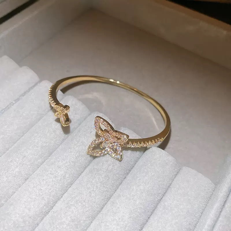 Butterfly Shining Openwork Bangle