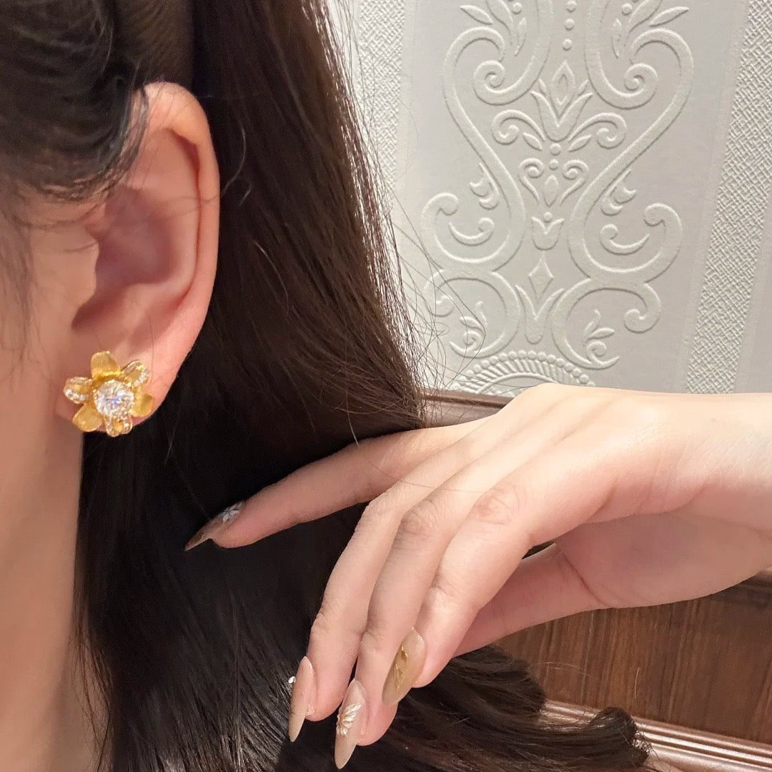 Vintage Brushed Sparkling Sunflower Jewelry Set