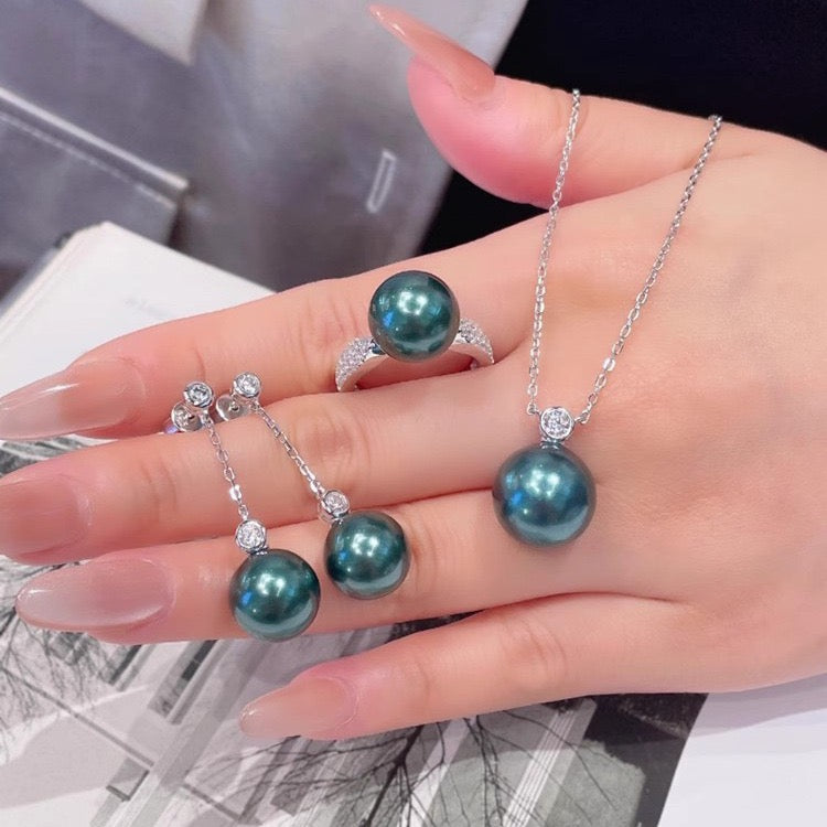 Minimalist Luxury Peacock Green Shell Pearl Jewelry Set