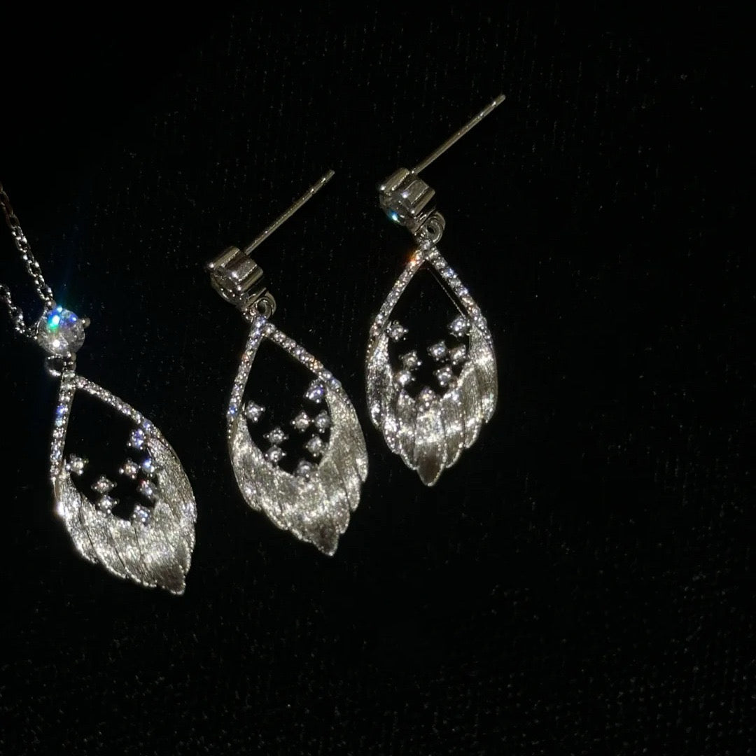 Vintage Hand-Brushed Satin Sheen Feather Jewelry Set