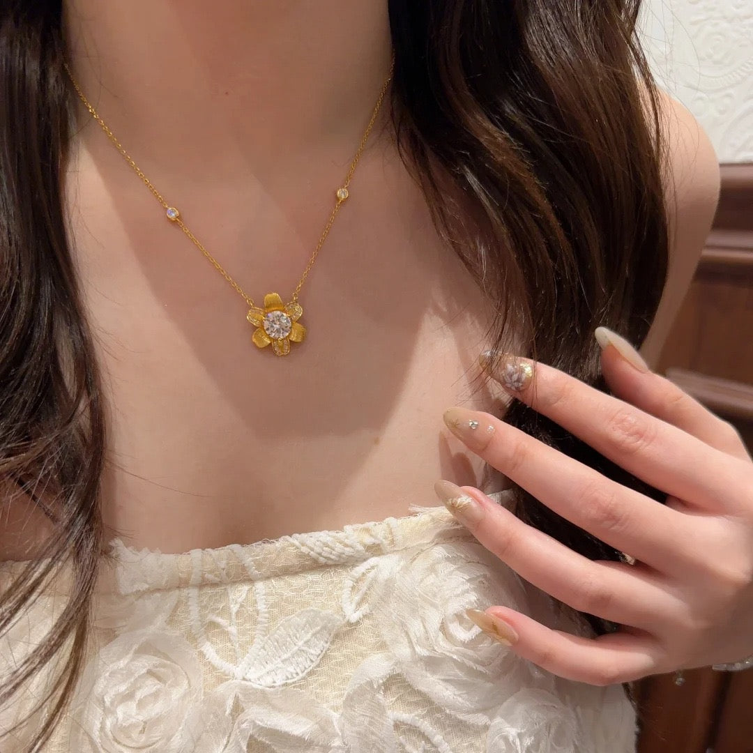 Vintage Brushed Sparkling Sunflower Jewelry Set
