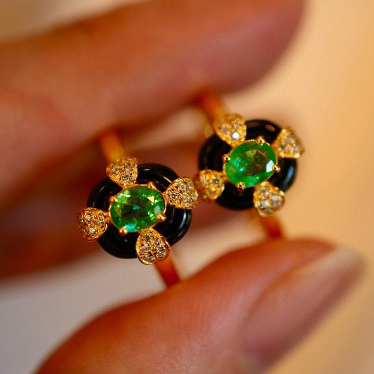Vintage Simulated Emerald and Black Onyx Statement Ring