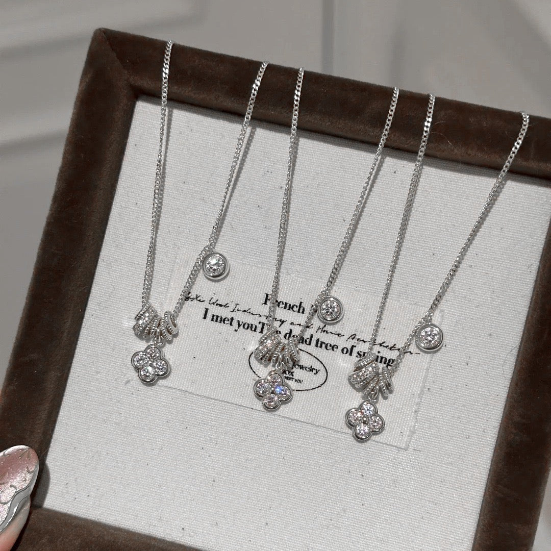 Vintage Clover and Sparkling Snowflake Jewelry Set