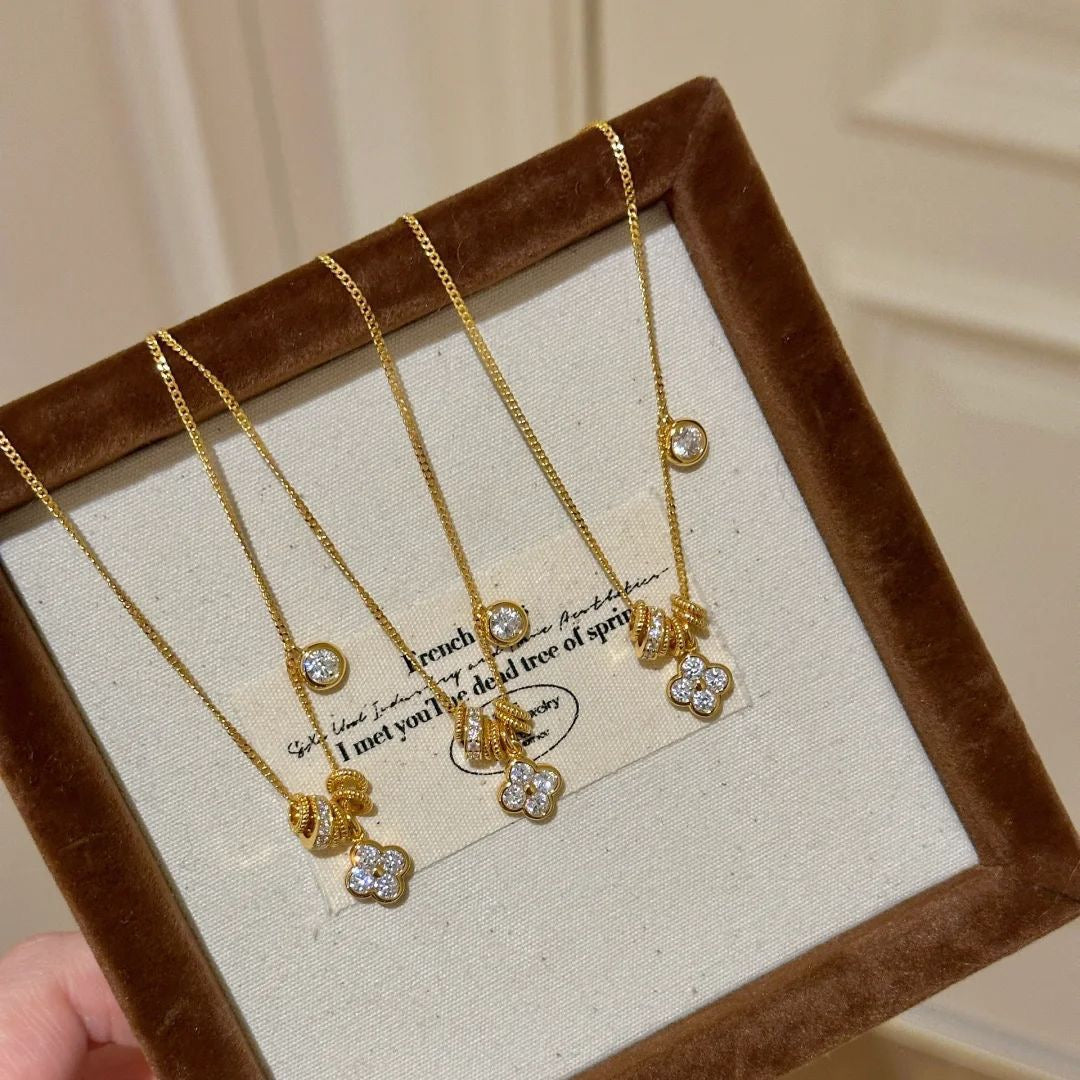 Vintage Clover and Sparkling Snowflake Jewelry Set