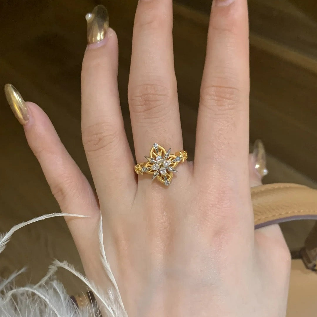 Antique Arrowhead Clover and Thorns Ring