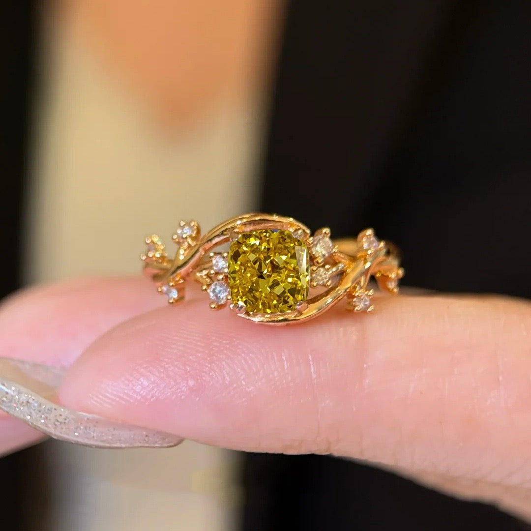 Square-Cut Entwined Vine Ring Set