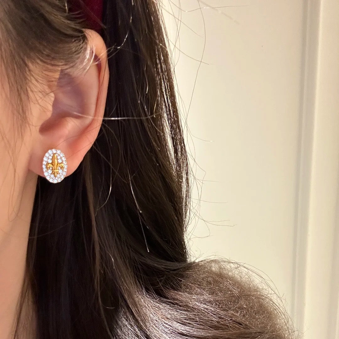 French Vintage Iris Jewelry Set