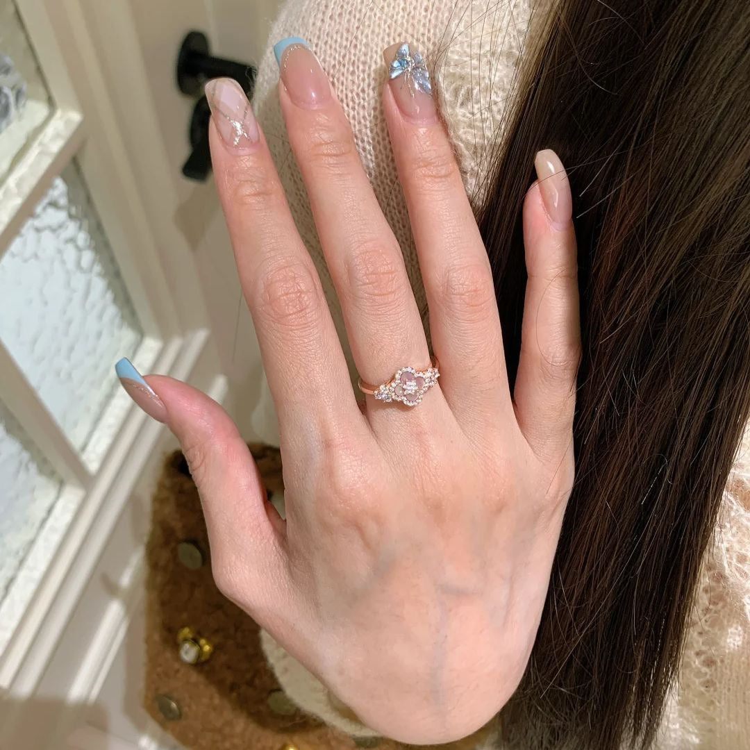 Vintage Courtly Style Pink Mother-of-Pearl Clover Ring