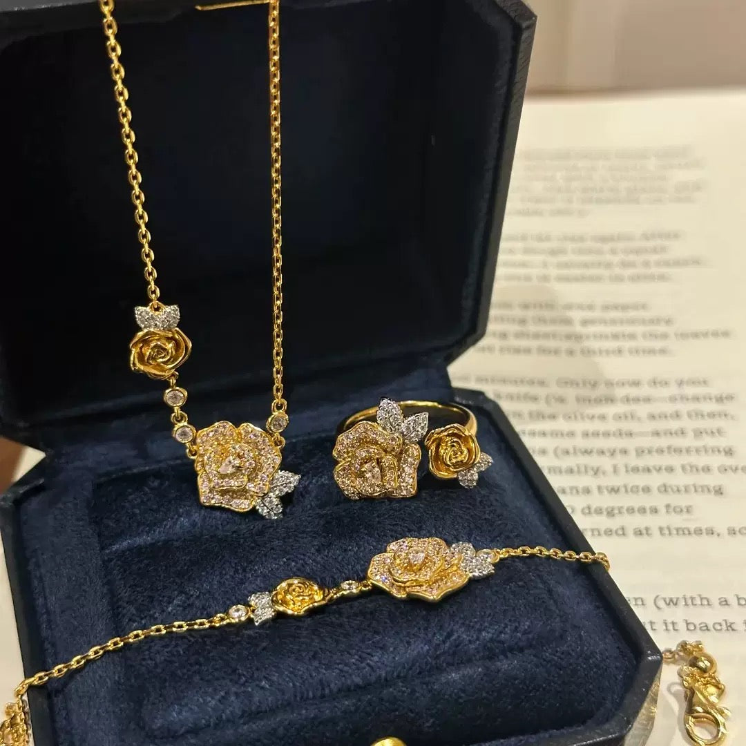Vintage Entwined Rose Jewelry Set