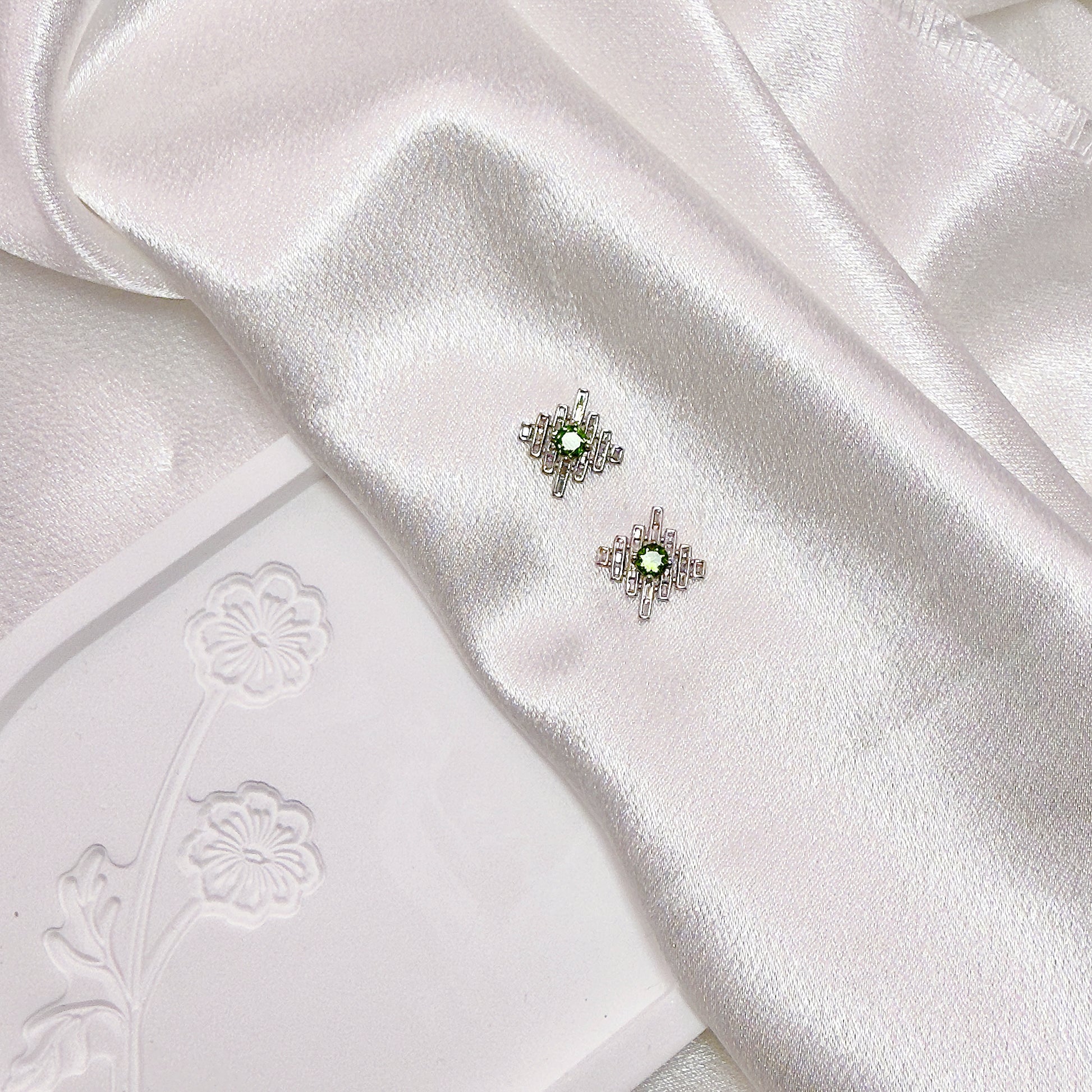 Green Awakening Diopside Earrings S925 Silver