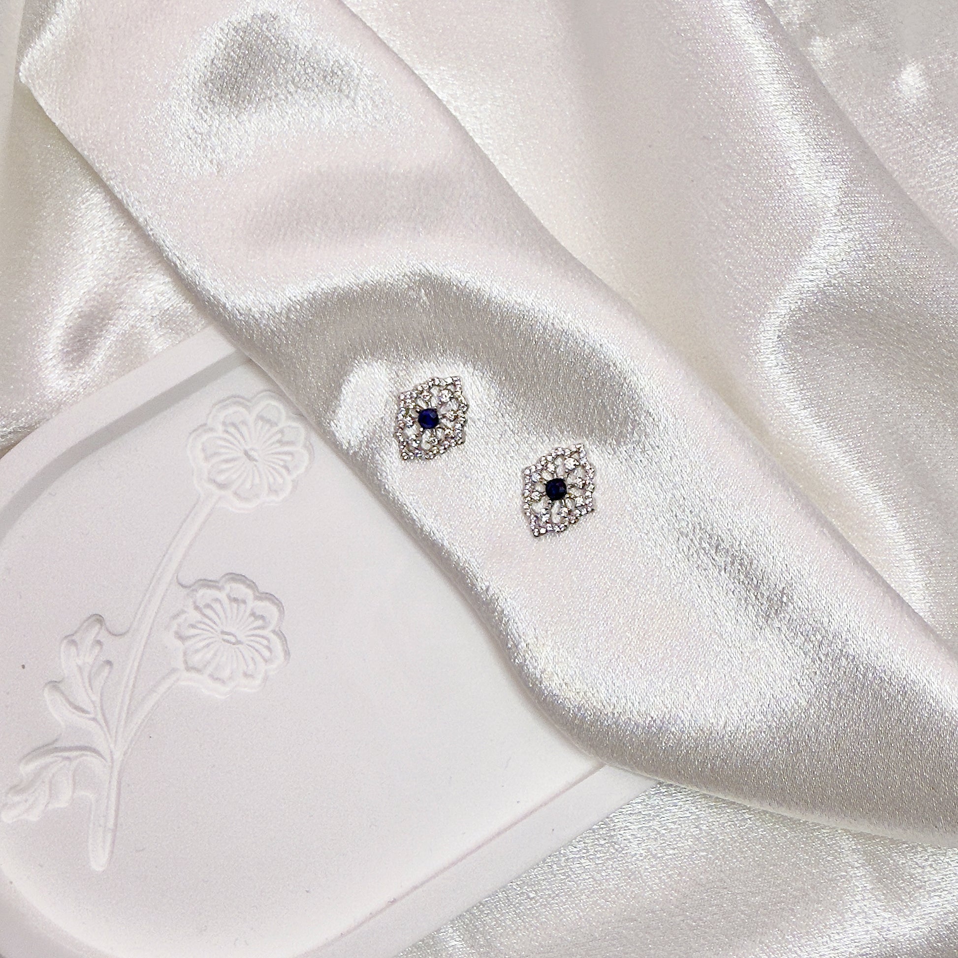 Inner Royalty Sapphire Earrings S925 Silver